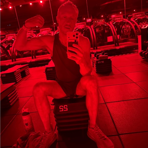 Meet your posher - Picture 6 of 8